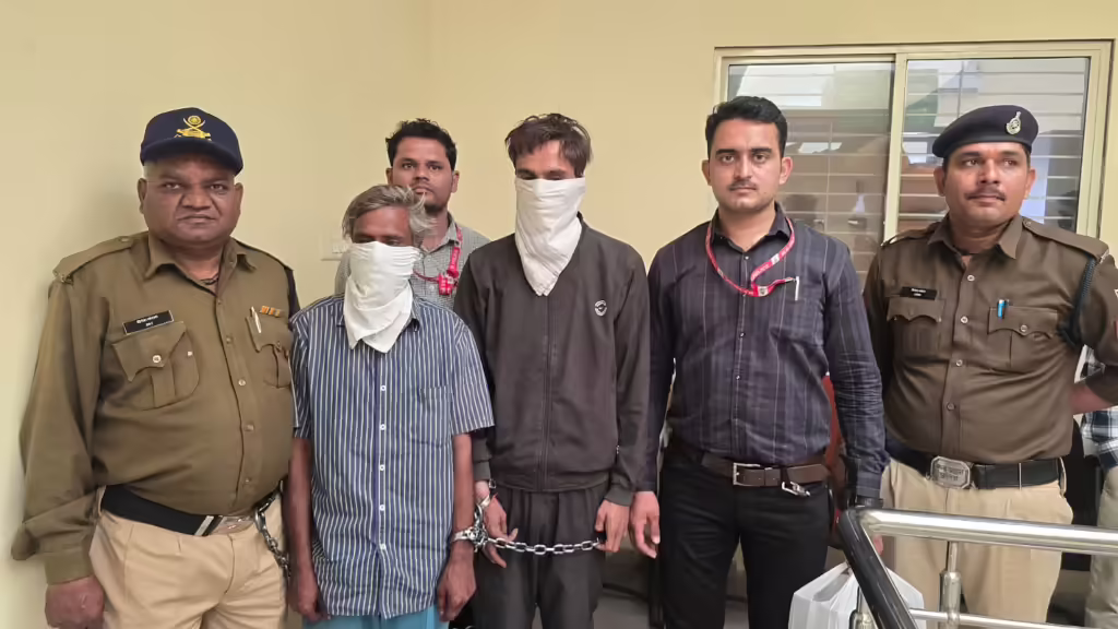 इंदौर में घरों से लाखों रुपये के गहने चुराने के बाद महाकुंभ में डुबकी लगाने चला गया, लौटते ही पुलिस ने दबोचा