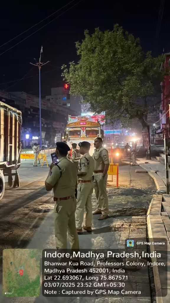 होली/रंगपंचमी को ध्यान में रखते हुए, इंदौर पुलिस कमिश्नरेट की सरप्राइज चेकिंग मे गुंडे, बदमाशों एवं असमाजिक तत्वों के विरुद्ध कड़ा प्रहार