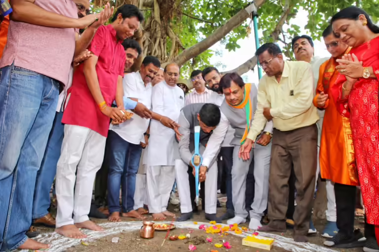 वार्ड 50 में डेढ़ करोड़ की स्टॉर्म वॉटर लाइन कार्य का भूमिपूजन