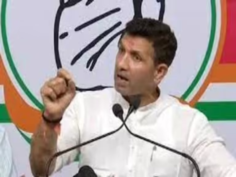 पटवारी बोले-मेरे भाइयों को फंसाया गया:जमीन धोखाधड़ी मामले में पुलिस ने जांच शुरू की