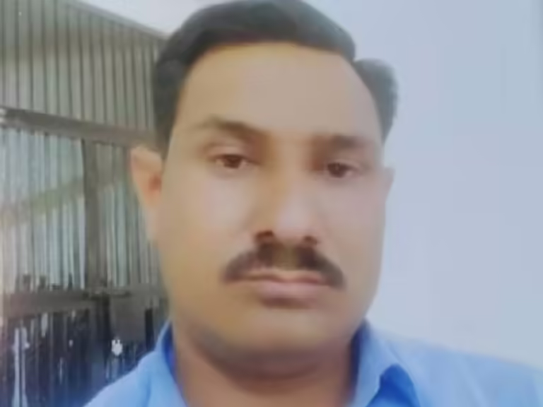 इंदौर में पुलिस जवान ने किया सुसाइड:सरकारी क्वार्टर में फंदे पर लटका मिला शव; कुछ समय पहले खजराना से परदेशीपुरा में हुआ था ट्रांसफर
