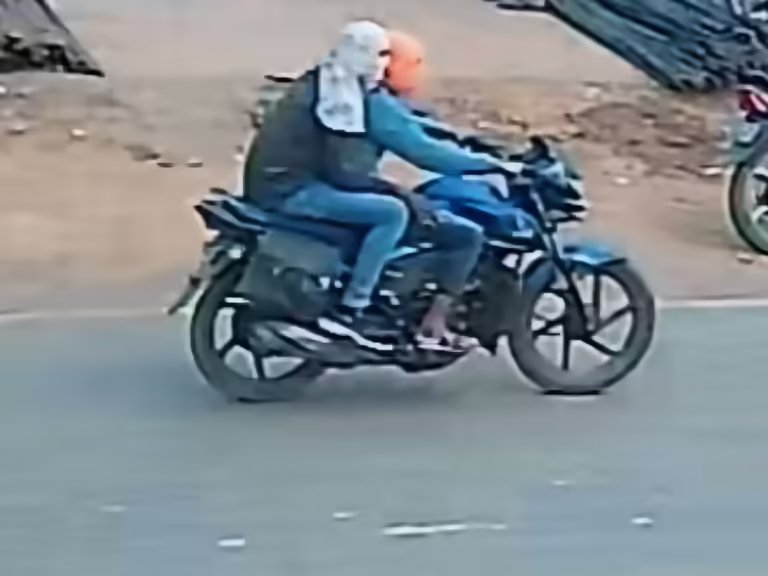 इंदौर में छात्र के साथ लूट:बाइक सवार ने गले से चेन झपटी, बाइक नंबर से तलाश में जुटी पुलिस