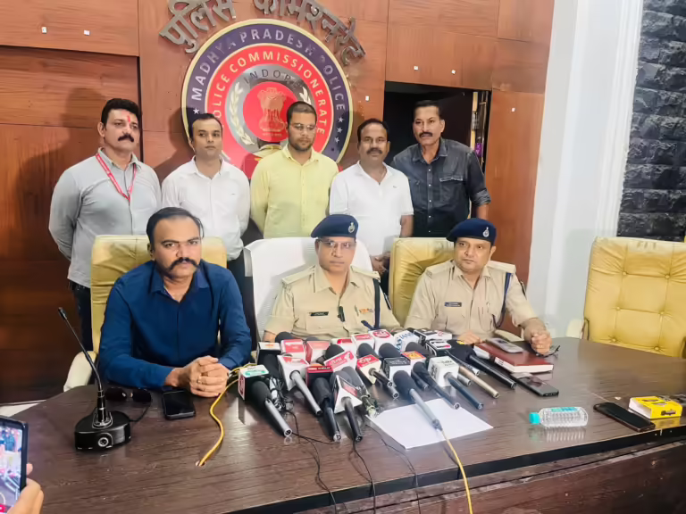 ✓क्राईम ब्रांच इंदौर पुलिस की कार्यवाही में राजस्थान राज्य के MD ड्रग्स तस्कर आरोपीगण गिरफ्तार।