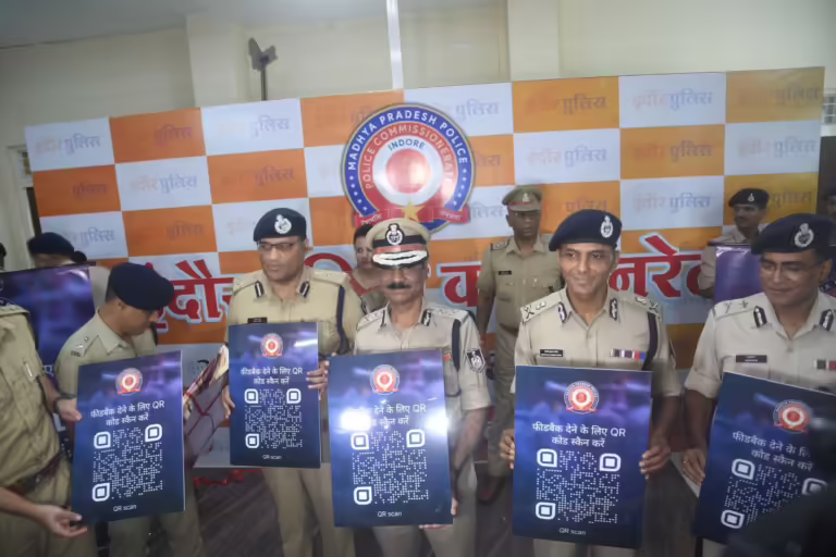 अब आम जनता क्यूआर कोड स्कैन कर, पुलिस की कार्यप्रणाली व उसके व्यवहार के संबंध में दे सकेगी अपना फीडबैक।