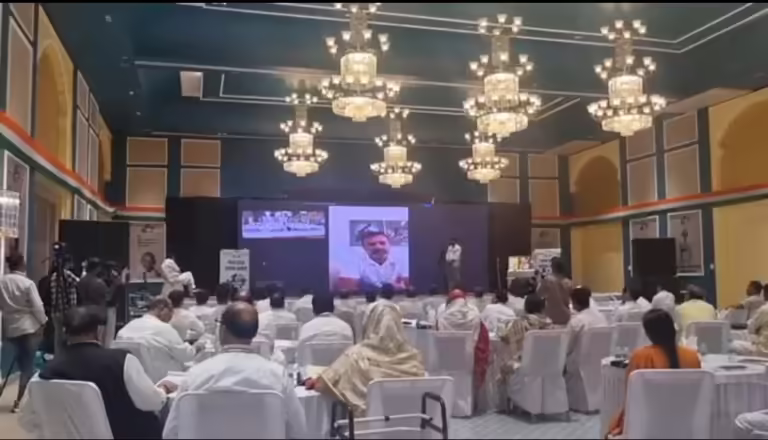कांग्रेस पार्टी ने ऐतिहासिक काम किया है हमने पहली बार एक कास्ट बेस्ड इको- सोशल सर्वे तेलंगाना में करके दिखाया है। इसके माध्यम से तेलंगाना का हमने आर्थिक- सामाजिक एक्सरे कर लिया है।