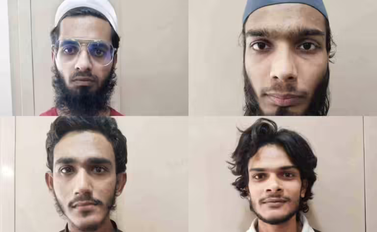 गांधीनगर: गुजरात एटीएस ने अलकायदा के एक मॉड्यूल का भंडाफोड़ किया है.