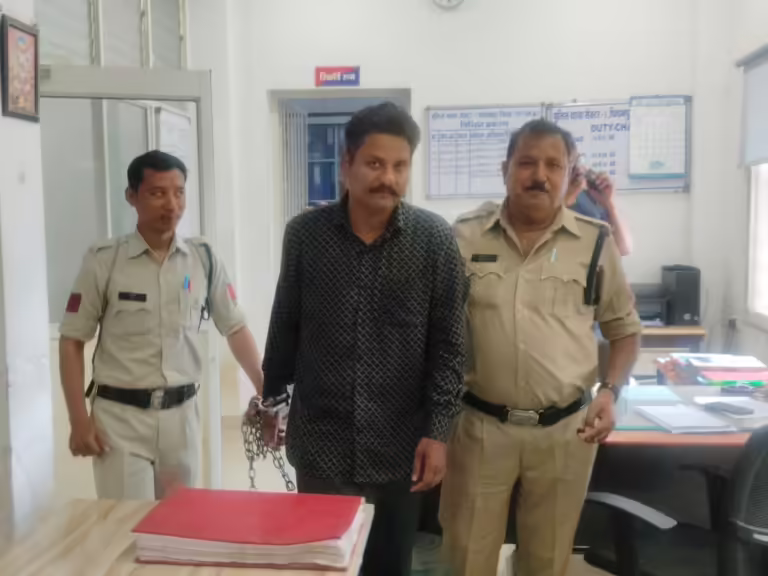 शादी का झांसा देकर महिला सुरक्षाकर्मी से रेप:पीड़ित बोलीं- कई बार बनाए शारीरिक संबंध; फिर शादी से किया इनकार