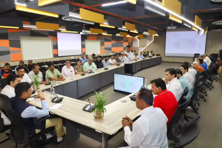 सुप्रीम कोर्ट ने स्ट्रीट डॉग्स और रेबीज मामलों पर लिया स्वतः संज्ञान