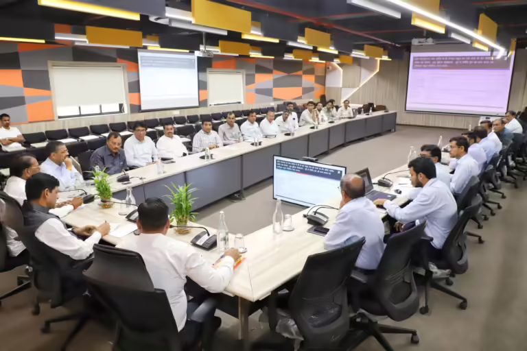 25 अक्टूबर तक हर सड़क दुरुस्त हो महापौर भार्गव ने दिए अधिकारियों को सख्त निर्देश!”
