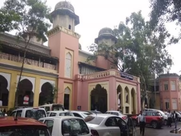 महिला विवाद में सिक्योरिटी गार्ड की हत्या:चार साल बाद कोर्ट का फैसला; एक को उम्रकैद, दूसरा हुआ बरी