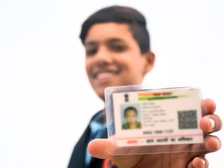 प्रदेश के स्कूलों में ही बनेंगे विद्यार्थियों के आधार कार्ड.आधार कार्ड के लिये चलेगा विशेष अभियान.