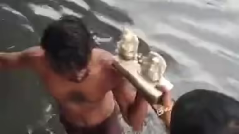 इंदौर में मंदिर की मूर्तियां उखाड़कर कान्ह नदी में फेंकी, हिंदू संगठनों में आक्रोश