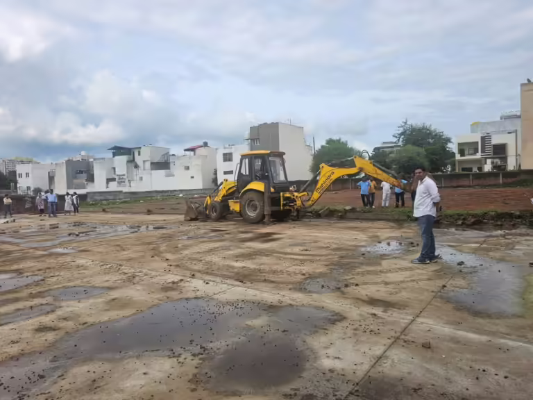 जिला प्रशासन की बड़ी कार्रवाई।