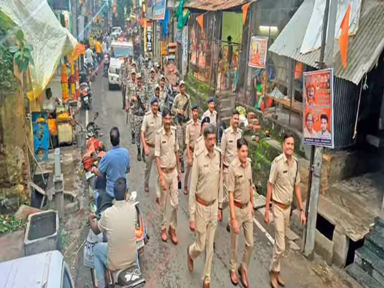 इमामबाड़ा पर कब्जे के बाद धार में 700 जवान तैनात