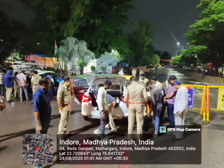 इंदौर पुलिस कमिश्नरेट की गुंडे, बदमाशों एवं असमाजिक तत्वों के विरुद्ध प्रभावी कार्यवाही लगातार जारी…