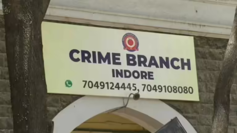 क्राईम ब्रांच इंदौर पुलिस की कार्यवाही में अवैध मादक पदार्थ MD ड्रग्स के दो तस्कर गिरफ्तार।