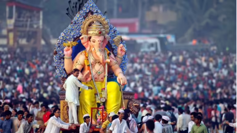 Ganesh Chaturthi 2025: सिर्फ भारत ही नहीं, इन 4 देशों में भी मचती है गणेश उत्सव की धूम
