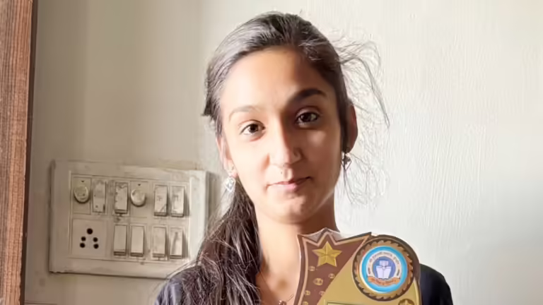 सात दिन पहले इंदौर से लापता हुई श्रद्धा ने इलेक्ट्रिशियन से रचाई शादी, पिता बोले- उसकी मेंटल हेल्थ की जांच हो