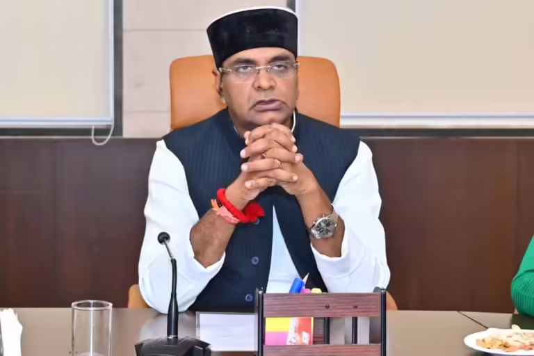 “हर खिलाड़ी बनेगा फिटनेस का ब्रांड एंबेसेडर, 10–10 नागरिकों को प्रेरित करने का लें संकल्प” : खेल मंत्री श्री सारंगखिलाड़ियों को दिलाई फिट इंडिया शपथ