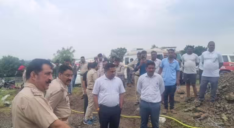 पानी में डूबे तीन बच्चों के शव खोज लिए गएपरिजनों को 10-10 हजार रुपये की तात्कालिक आर्थिक सहायतापरिजनों को दी जाएंगी चार-चार लाख रुपये की आर्थिक सहायता