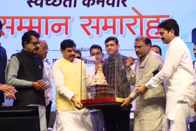 देश की अर्थव्यवस्था के हित में है #एकराष्ट्रएक_चुनाव- मुख्यमंत्री डॉ. यादवजम्मू कश्मीर में धारा-370 हटने के बाद सुशासन आया