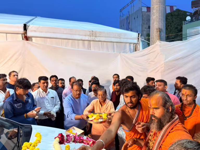 “खत्म हुए मन मुटाव” नगर अध्यक्ष सुमित मिश्रा और निलेश चौधरी साथ साथ “जीतू जिराती” से भी हुई नगर अध्यक्ष की बात