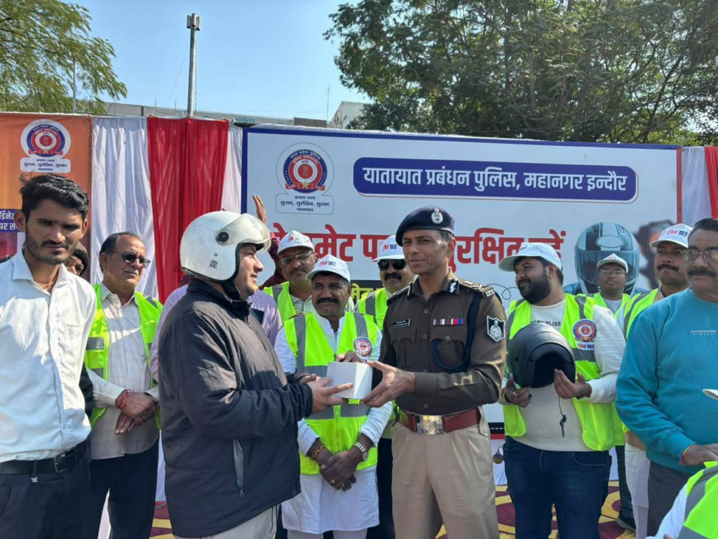इंदौर में प्रभावित नागरिकों के परिजन को दो-दो लाख रुपए की सहायता राशि