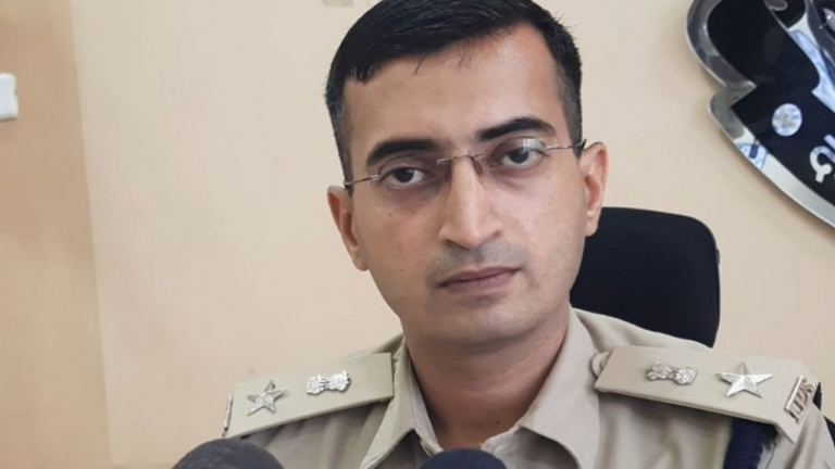 IPS अधिकारी अभिषेक तिवारी का इस्तीफा, 2024 में सागर में चार बच्चों की दीवार गिरने से मौत के मामले में हटाए गए थे।