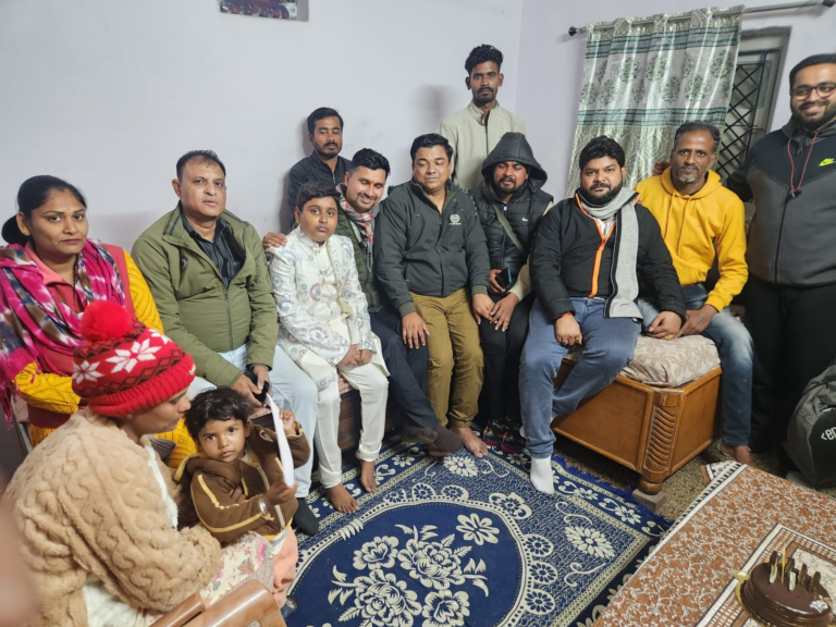 सर्वहारा नगर इंदौर निवासी लोकेश वर्मा (ऑटो ड्राइवर) ने अपने पुत्र यशस्य वर्मा का 10 वा जन्मदिवस बेबी अनिका के साथ मनाया।