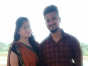 5 महीने से युवक लापता:इंदौर क्राइम ब्रांच ऑफिस पहुंचीं मां और बहन; बहू पर लगाए गंभीर आरोप