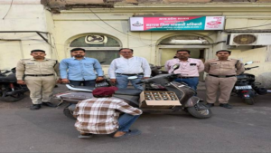 इंदौर में आबकारी विभाग की बड़ी कार्रवाई: अवैध शराब सहित दो वाहन जब्त, दो प्रकरण दर्ज