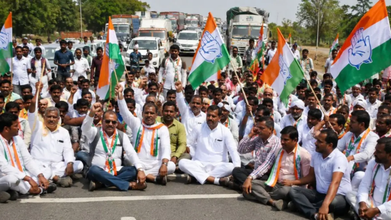 MP में किसानों के नाम पर कांग्रेस का चक्काजाम, हाईवे थमा तो धूप में तड़पे लोग