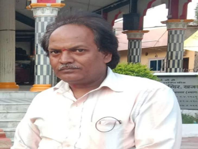 पत्नी से विवाद के बाद आत्महत्या:नौकरी को लेकर हुई थी कहासुनी, बच्चों को खाना खिलाने के बाद खुद को आग लगा ली