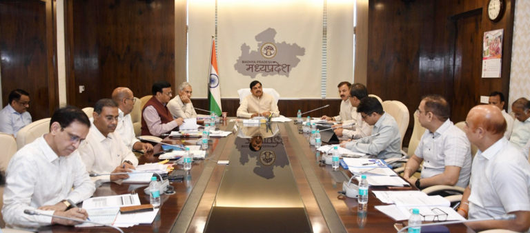 स्कूली शिक्षा में कक्षा 8 से 12 में कृ‍त्रिम बुद्धिमता (एआई) के कौशल को किया जाये शामिल : मुख्यमंत्री डॉ. यादव