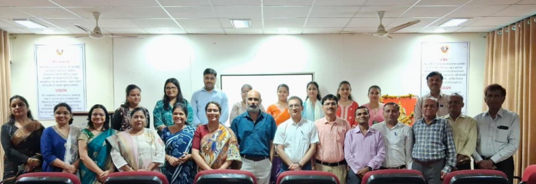 शिक्षक और छात्र जीवन में सकारात्मक परिवर्तन का आधार बन रही है ‘साइंस ऑफ हैप्पीनेस’