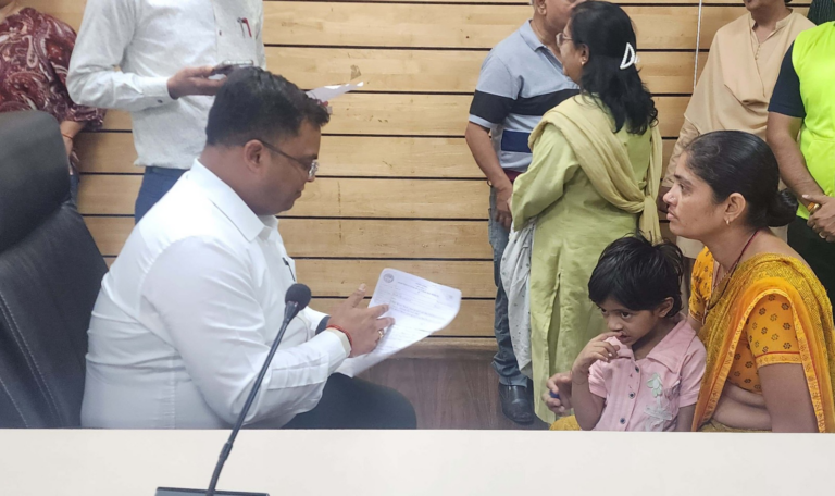 जनसुनवाई में समस्याओं का त्वरित निराकरण, हितग्राहियों ने कलेक्टर श्री शिवम वर्मा का जताया आभार