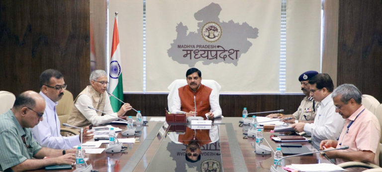 बेहतर प्रबंधन और कुशलता से करायें नीट की परीक्षा, कहीं भी न रहे कोई कमी : मुख्यमंत्री डॉ. यादव