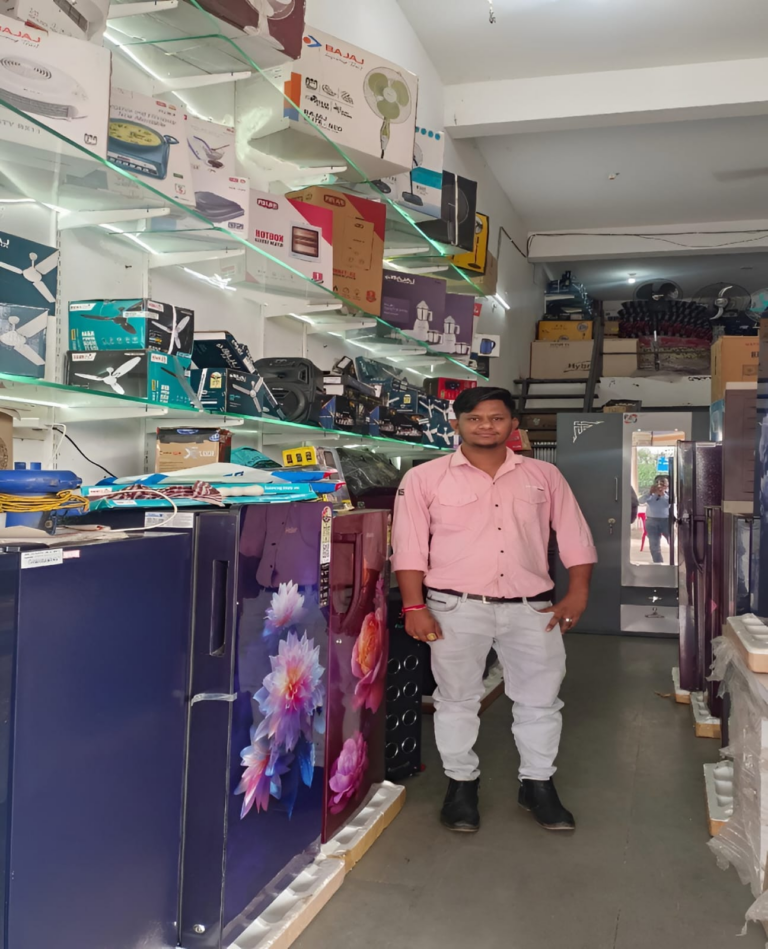 भगवान बिरसा मुण्डा स्वरोजगार योजना से झाबुआ के प्रेम गामड़ बने आत्मनिर्भर