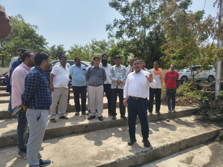 जल गंगा संवर्धन अभियान: कलेक्टर श्री शिवम वर्मा ने किया तालाबों के गहरीकरण एवं सौंदर्यीकरण कार्यों का निरीक्षण