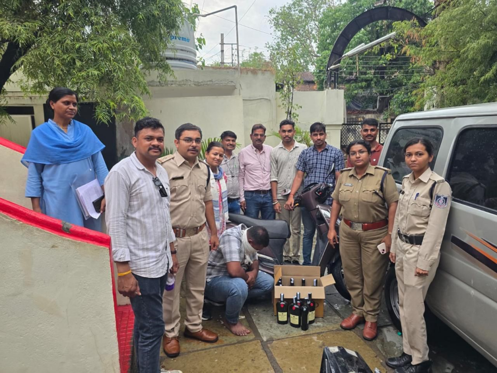 आबकारी विभाग द्वारा अवैध मदिरा के विरूद्ध लगातार कार्यवाही