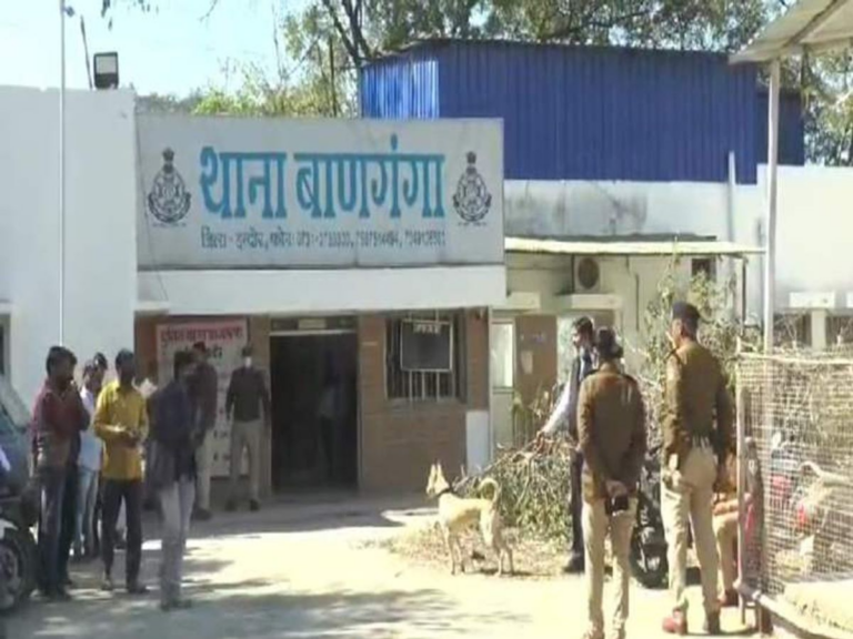 इंदौर में आधी रात महिला के घर पहुंचा युवक:बच्चे को साथ ले जाने की कोशिश; चाकू दिखाकर धमकाने का आरोप