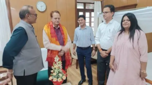 मध्यप्रदेश मानव अधिकार आयोग के अध्यक्ष डॉ. अवधेश प्रताप सिंह ने रेसीडेंसी कोठी पर आयोग मित्रों के साथ बैठक आयोजित की