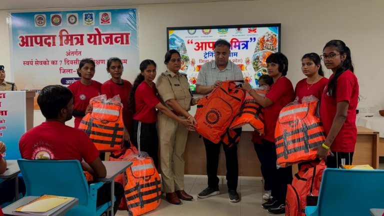 आपदा के समय प्रशासन और आमजन के बीच महत्वपूर्ण कड़ी बनेंगे 150 आपदा मित्र