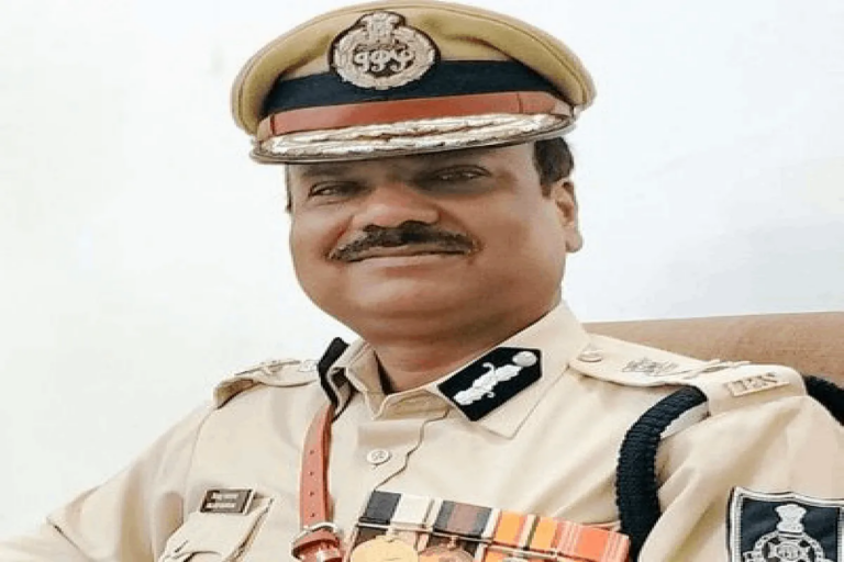 एमपी के डीजीपी कैलाश मकवाना पर भड़का हाईकोर्ट, जज ने व्यक्तिगत रूप से कोर्ट में बुलाया