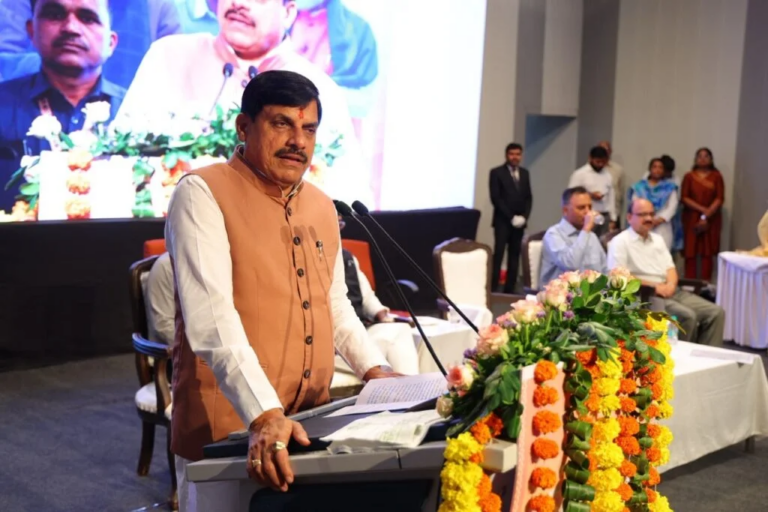 ‘मैं संकल्प लेता हूं कि..,’ सीएम डॉ. मोहन ने लोगों को दिलाई अहम शपथ, कहा- परिवार बर्बाद कर देता है नशा