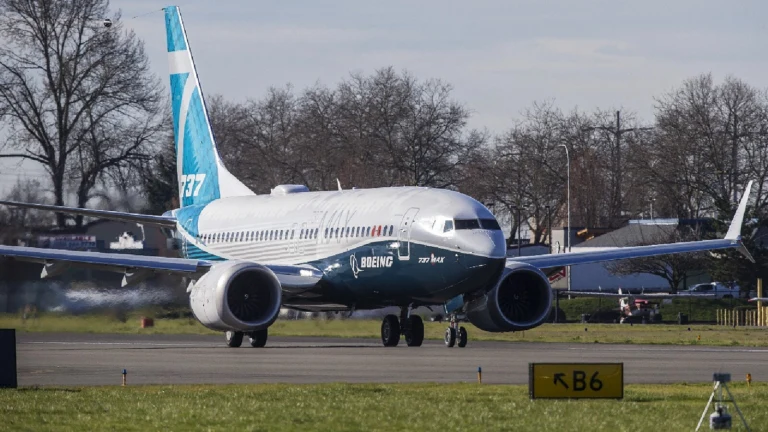 बोइंग 737 MAX सॉफ्टवेयर ग्लिच ने नई चिंताएँ उत्पन्न कीं
