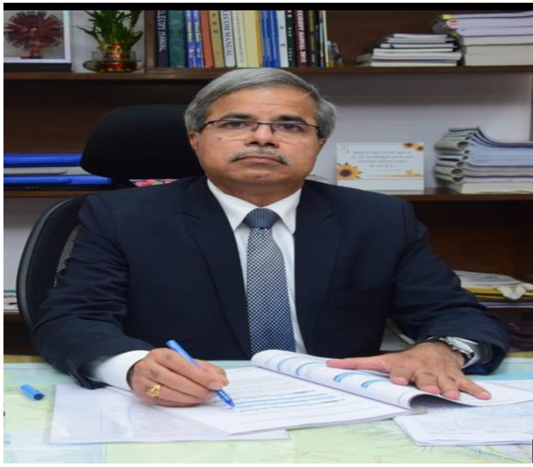 रेलवे बोर्ड अध्यक्ष एवं मुख्य कार्यकारी अधिकारी श्री सतीश कुमार ने इंदौर-उज्जैन क्षेत्र में रेलवे विकास एवं निर्माण कार्यों की व्यापक समीक्षा की