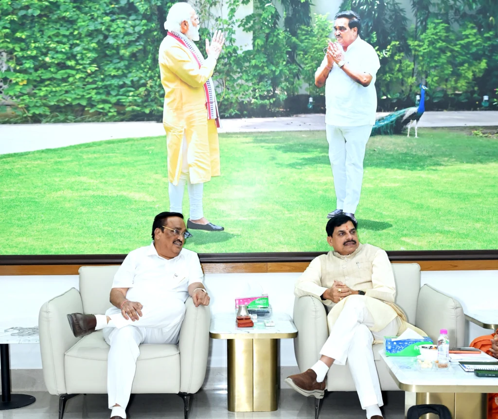 The current image has no alternative text. The file name is: L-Bhopal011026061255-scaled.webp