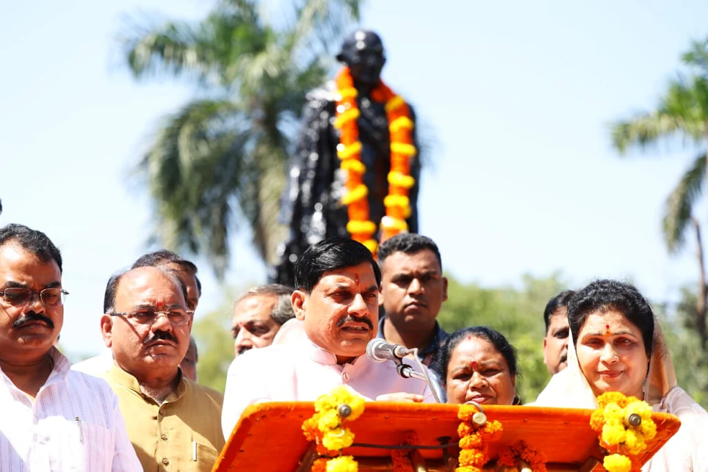 महात्मा गांधी के स्वदेशी और आत्मनिर्भरता के विचारों को आगे बढ़ा रहे प्रधानमंत्री श्री मोदी : मुख्यमंत्री डॉ. यादव