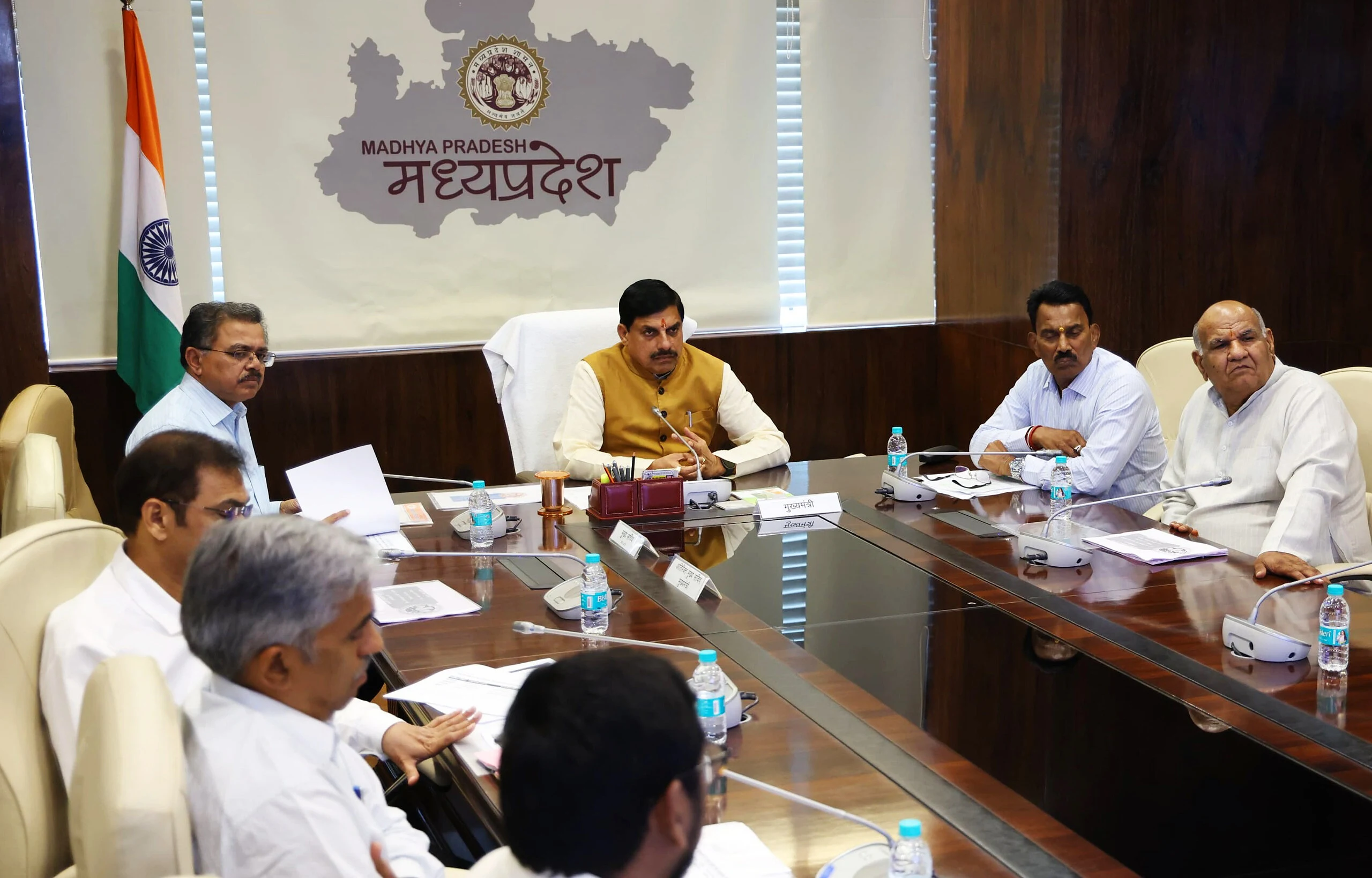 सामान्य से कम वर्षा वाले जिलों में जल प्रबंधन पर विशेष ध्यान दें : मुख्यमंत्री डॉ. यादव